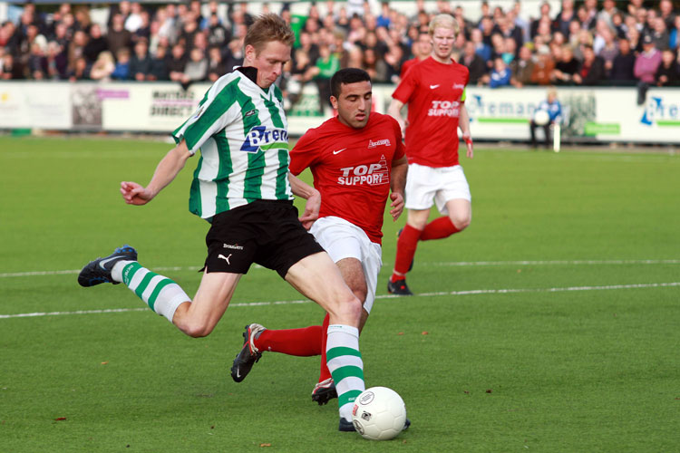 SC Genemuiden - Excelsior '31 (Foto Helmich Lubberts).